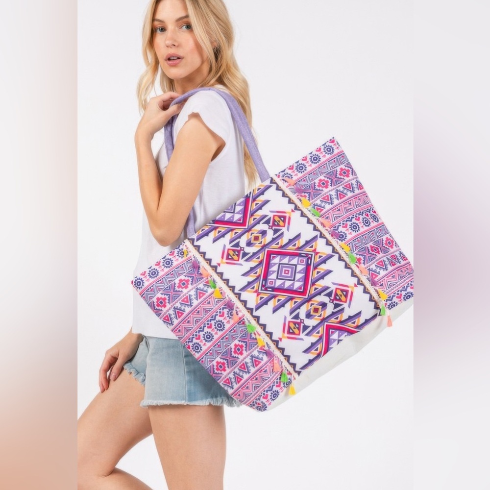 NWT BOUTIQUE_ Boho Print Fringe Tote
